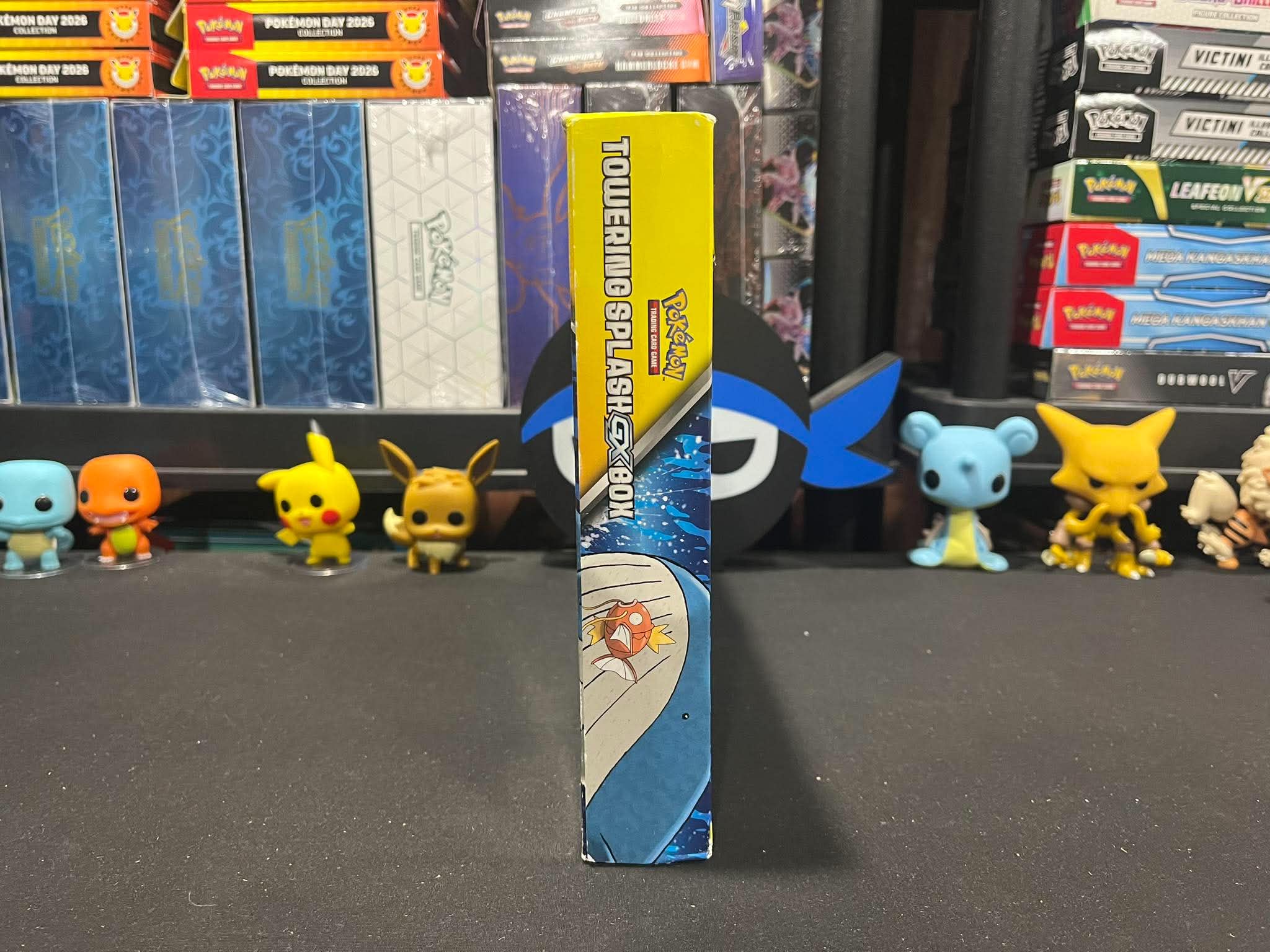 Towering Splash GX Box ( Sun & Moon ) Pokemon TCG